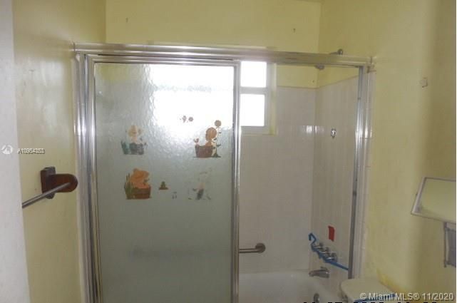 Недавно продано: $305,000 (3 спален, 2 ванн, 1300 Квадратных фут)