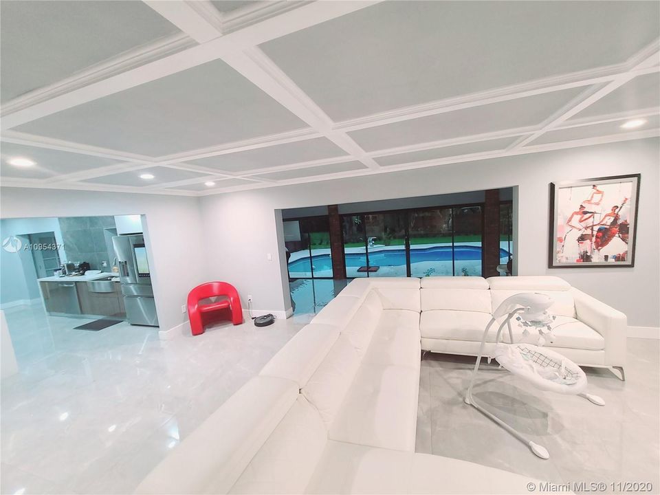 Vendido Recientemente: $1,235,000 (4 camas, 3 baños, 3994 Pies cuadrados)