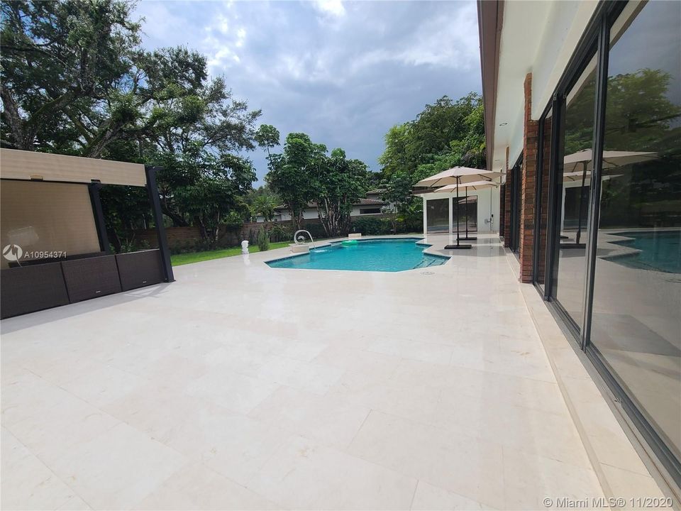 Vendido Recientemente: $1,235,000 (4 camas, 3 baños, 3994 Pies cuadrados)
