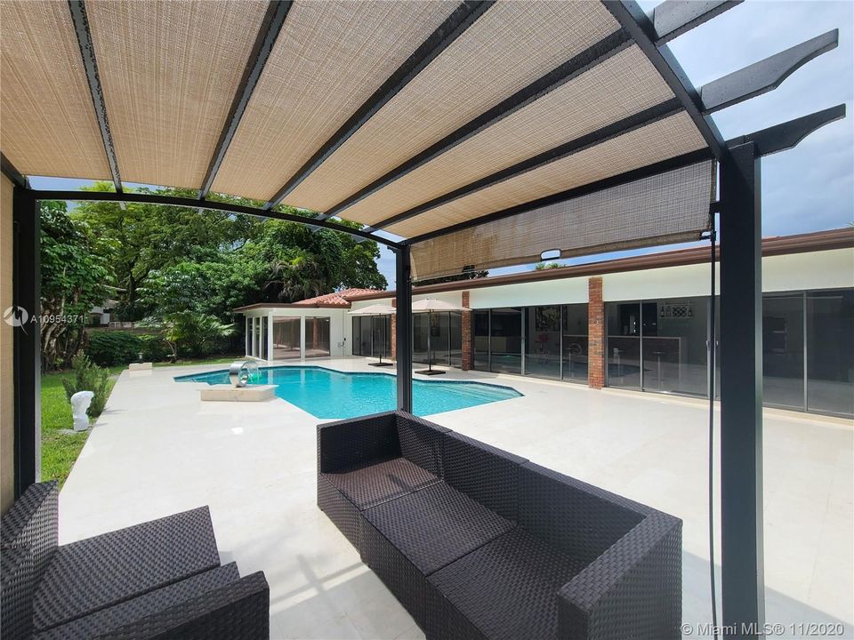 Vendido Recientemente: $1,235,000 (4 camas, 3 baños, 3994 Pies cuadrados)