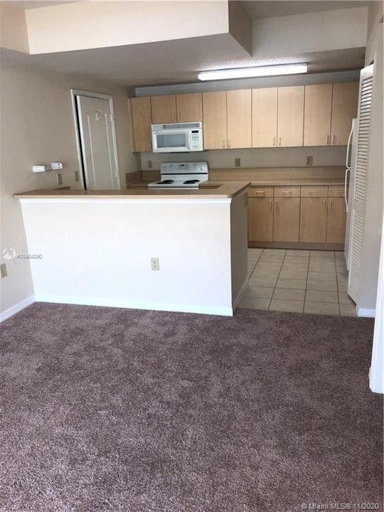 Recently Rented: $1,150 (1 beds, 1 baths, 752 Square Feet)