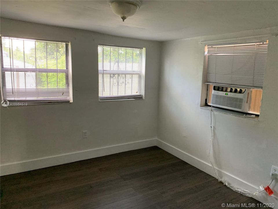 Recently Rented: $750 (1 beds, 1 baths, 0 Square Feet)