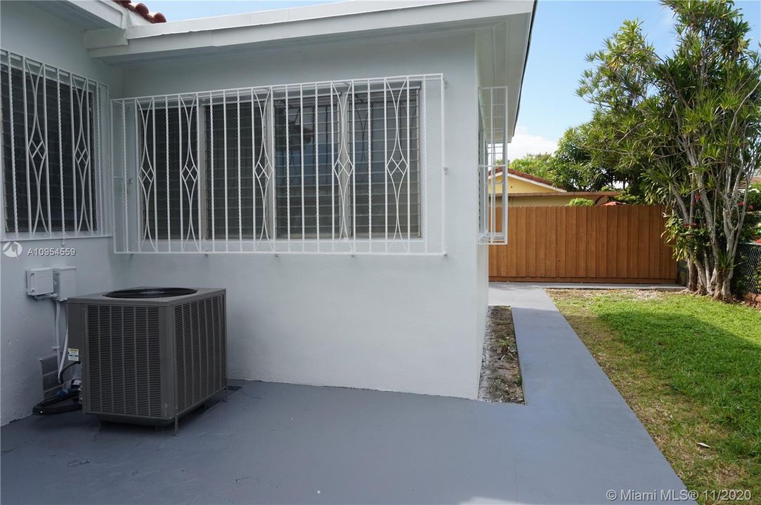 Vendido Recientemente: $390,000 (3 camas, 1 baños, 1245 Pies cuadrados)