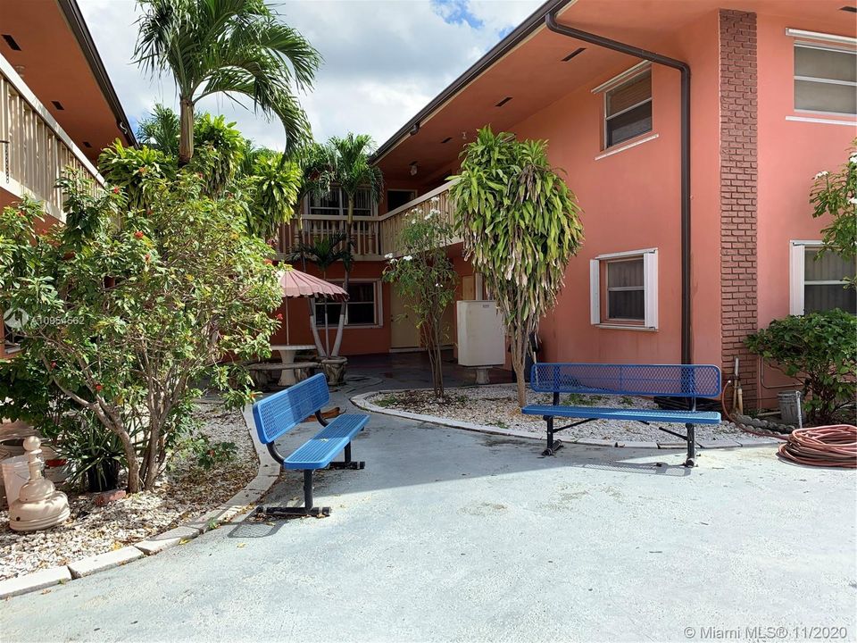 Recently Sold: $150,000 (2 beds, 1 baths, 640 Square Feet)