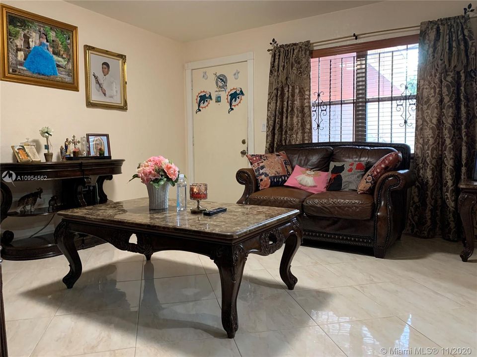 Recently Sold: $150,000 (2 beds, 1 baths, 640 Square Feet)