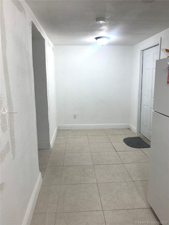 Recently Rented: $800 (1 beds, 1 baths, 1580 Square Feet)