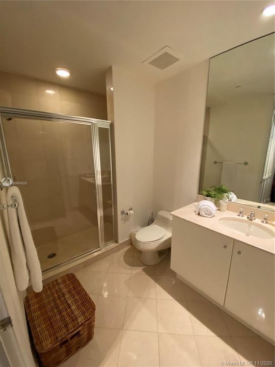 Recientemente alquilado: $19,500 (3 camas, 3 baños, 2122 Pies cuadrados)