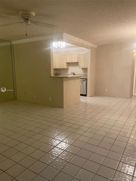 Recently Sold: $69,900 (1 beds, 1 baths, 760 Square Feet)