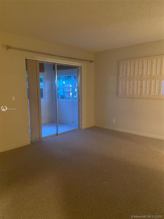 Recently Sold: $69,900 (1 beds, 1 baths, 760 Square Feet)