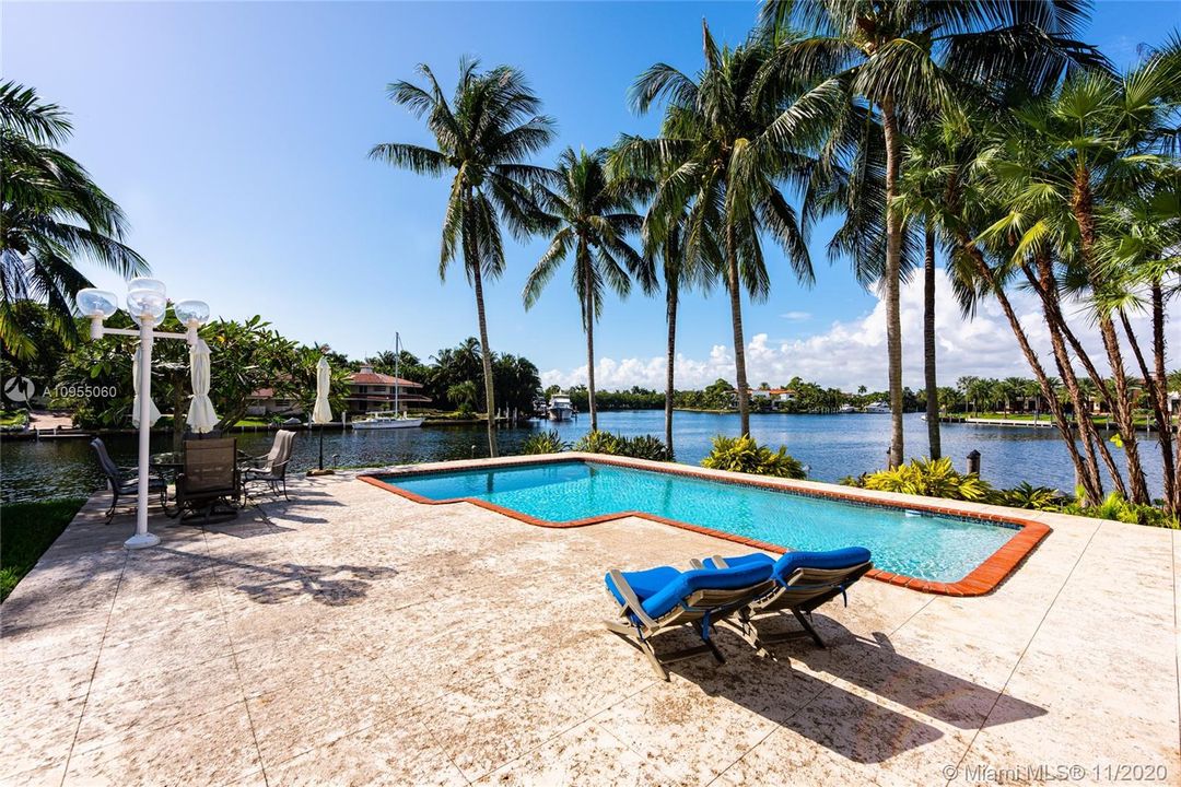 Recently Sold: $19,999,000 (5 beds, 4 baths, 10196 Square Feet)