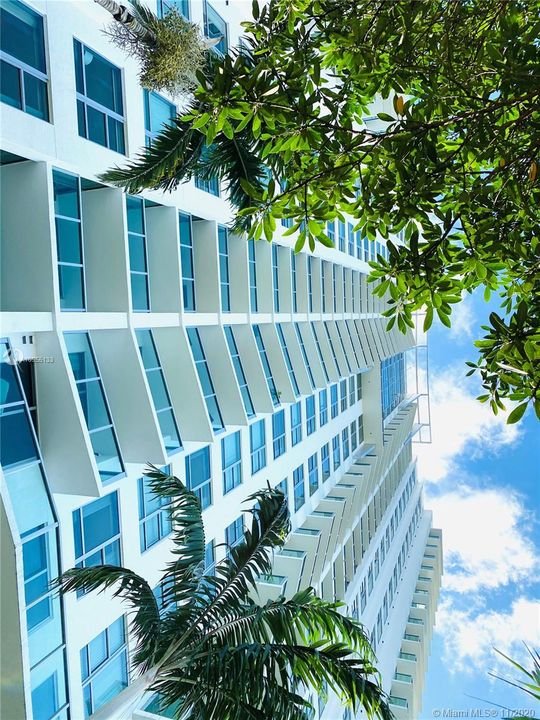 Recently Rented: $2,100 (2 beds, 2 baths, 1165 Square Feet)