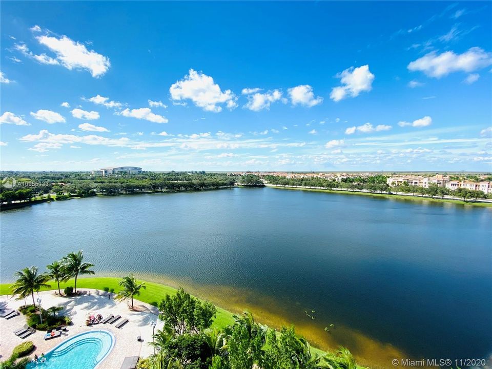 Recently Rented: $2,100 (2 beds, 2 baths, 1165 Square Feet)