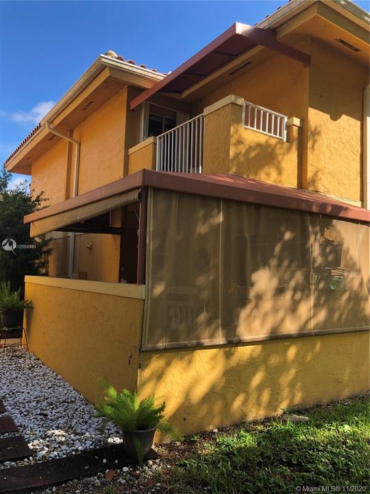 Vendido Recientemente: $200,000 (2 camas, 1 baños, 896 Pies cuadrados)