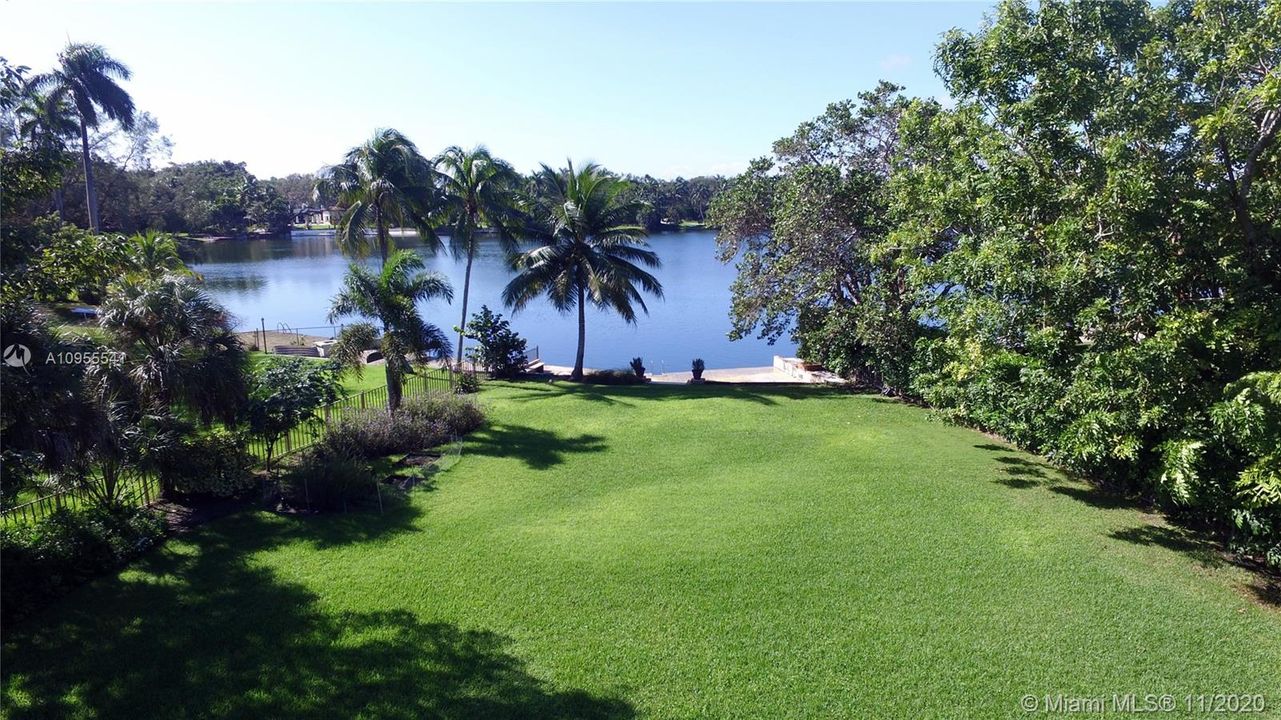 The back yard on the lake