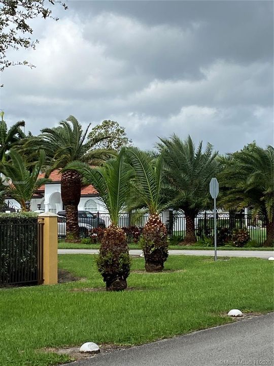 Vendido Recientemente: $219,000 (0.80 acres)