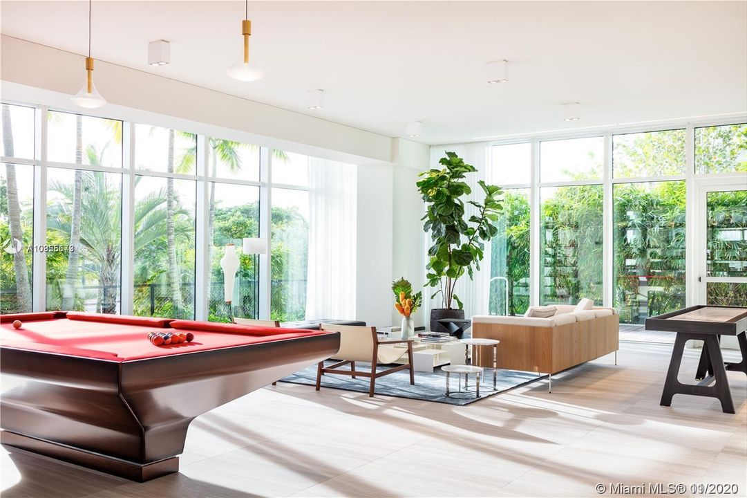 Recently Sold: $17,085,000 (4 beds, 4 baths, 6332 Square Feet)