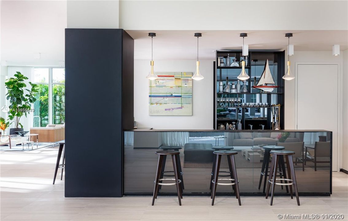Recently Sold: $17,085,000 (4 beds, 4 baths, 6332 Square Feet)