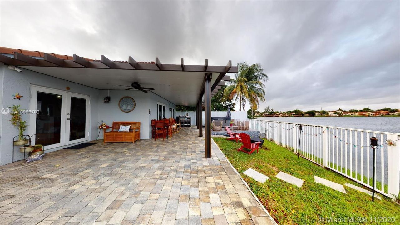 Vendido Recientemente: $420,000 (3 camas, 2 baños, 1410 Pies cuadrados)