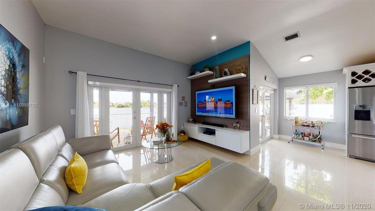 Vendido Recientemente: $420,000 (3 camas, 2 baños, 1410 Pies cuadrados)