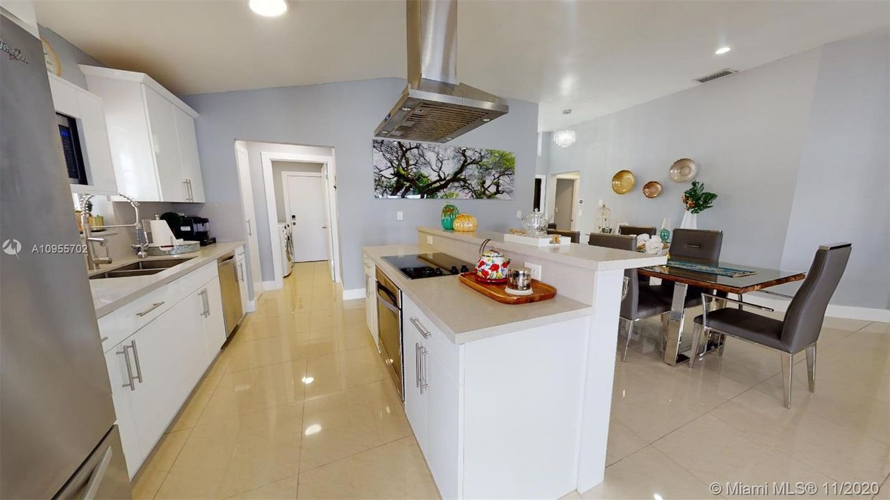 Vendido Recientemente: $420,000 (3 camas, 2 baños, 1410 Pies cuadrados)