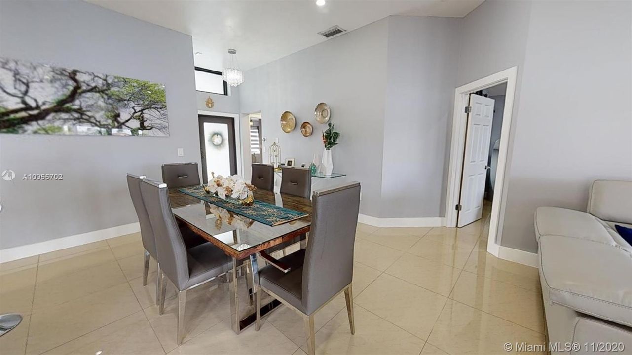 Vendido Recientemente: $420,000 (3 camas, 2 baños, 1410 Pies cuadrados)