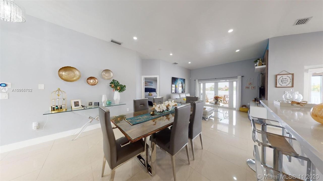 Vendido Recientemente: $420,000 (3 camas, 2 baños, 1410 Pies cuadrados)