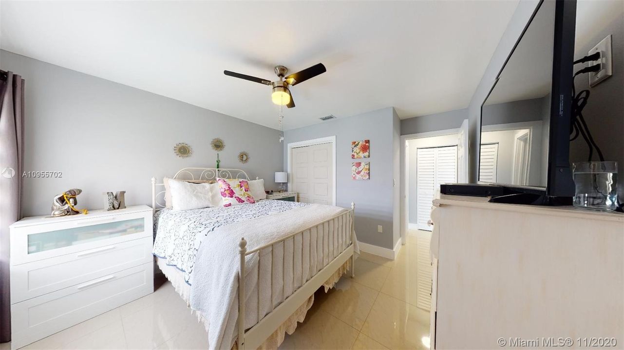 Vendido Recientemente: $420,000 (3 camas, 2 baños, 1410 Pies cuadrados)
