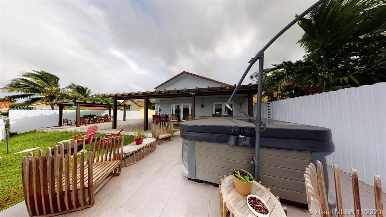 Vendido Recientemente: $420,000 (3 camas, 2 baños, 1410 Pies cuadrados)
