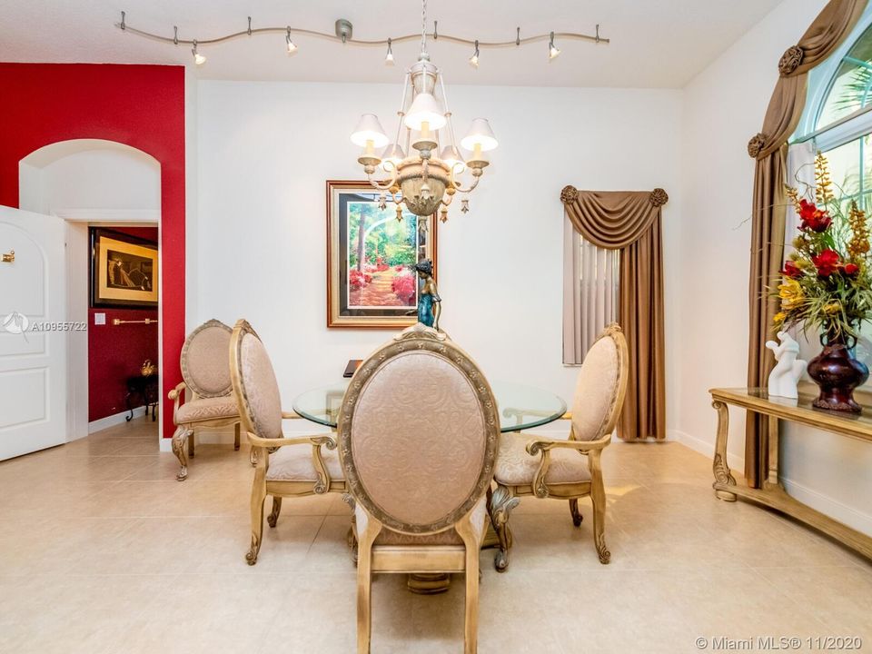 Vendido Recientemente: $649,500 (5 camas, 4 baños, 3656 Pies cuadrados)