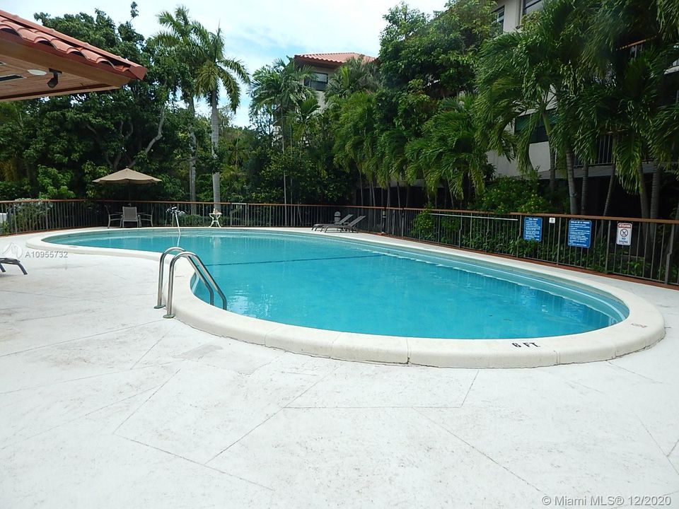 Recently Sold: $379,000 (1 beds, 1 baths, 972 Square Feet)