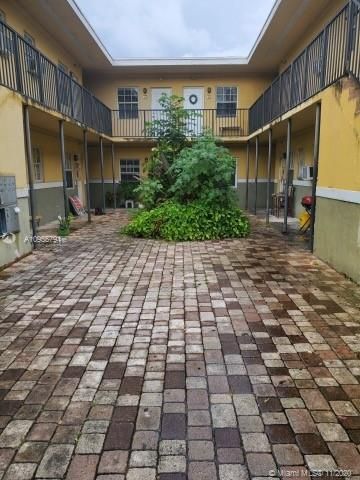 Recently Sold: $99,000 (1 beds, 1 baths, 470 Square Feet)