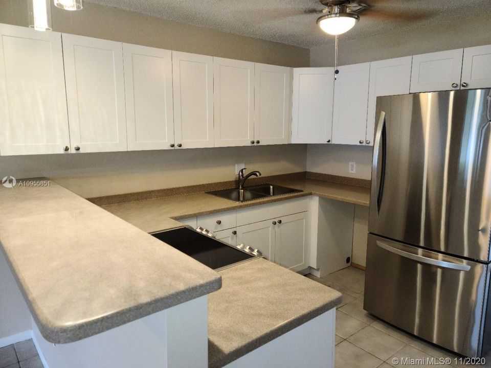 Recently Rented: $1,375 (2 beds, 1 baths, 1131 Square Feet)