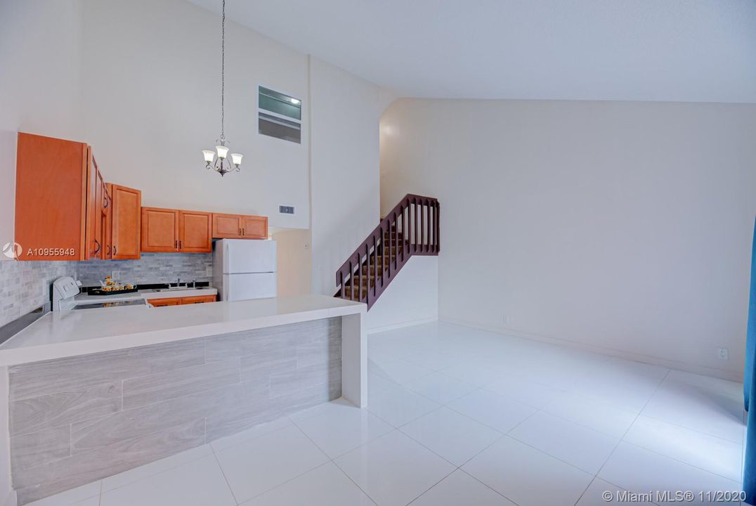 Недавно продано: $146,000 (3 спален, 2 ванн, 849 Квадратных фут)