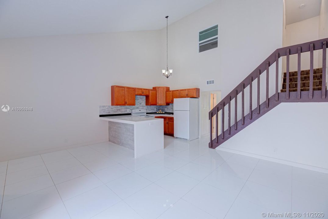 Недавно продано: $146,000 (3 спален, 2 ванн, 849 Квадратных фут)