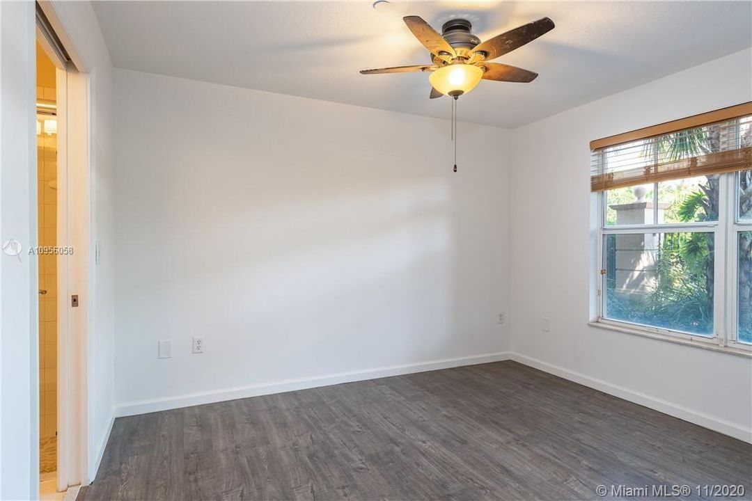 最近售出: $420,000 (3 贝兹, 3 浴室, 2100 平方英尺)