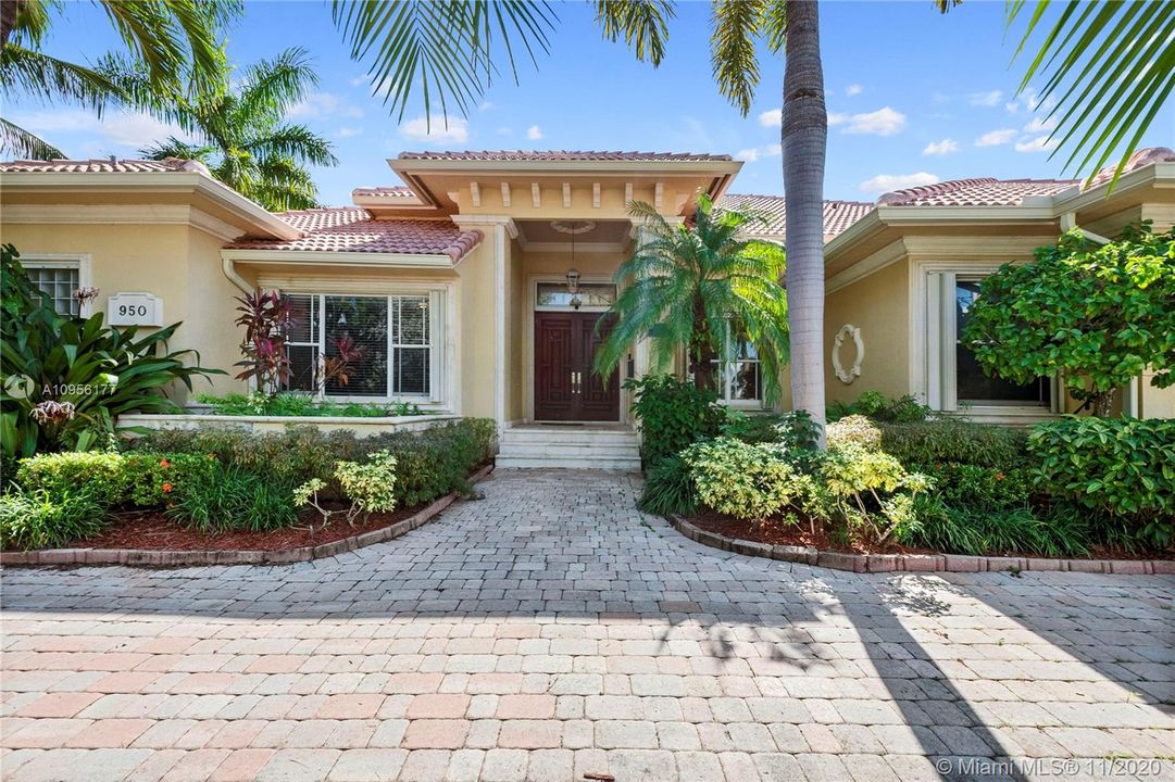 Recently Sold: $1,549,817 (4 beds, 3 baths, 2912 Square Feet)