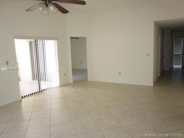Recently Rented: $2,350 (3 beds, 2 baths, 1724 Square Feet)