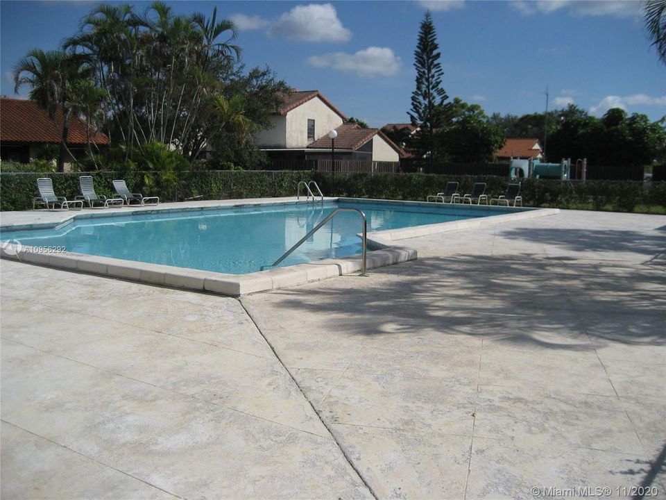 Recently Rented: $2,350 (3 beds, 2 baths, 1724 Square Feet)
