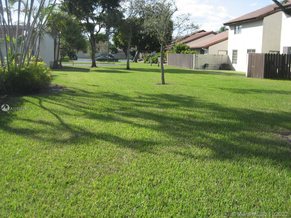 Recently Rented: $2,350 (3 beds, 2 baths, 1724 Square Feet)