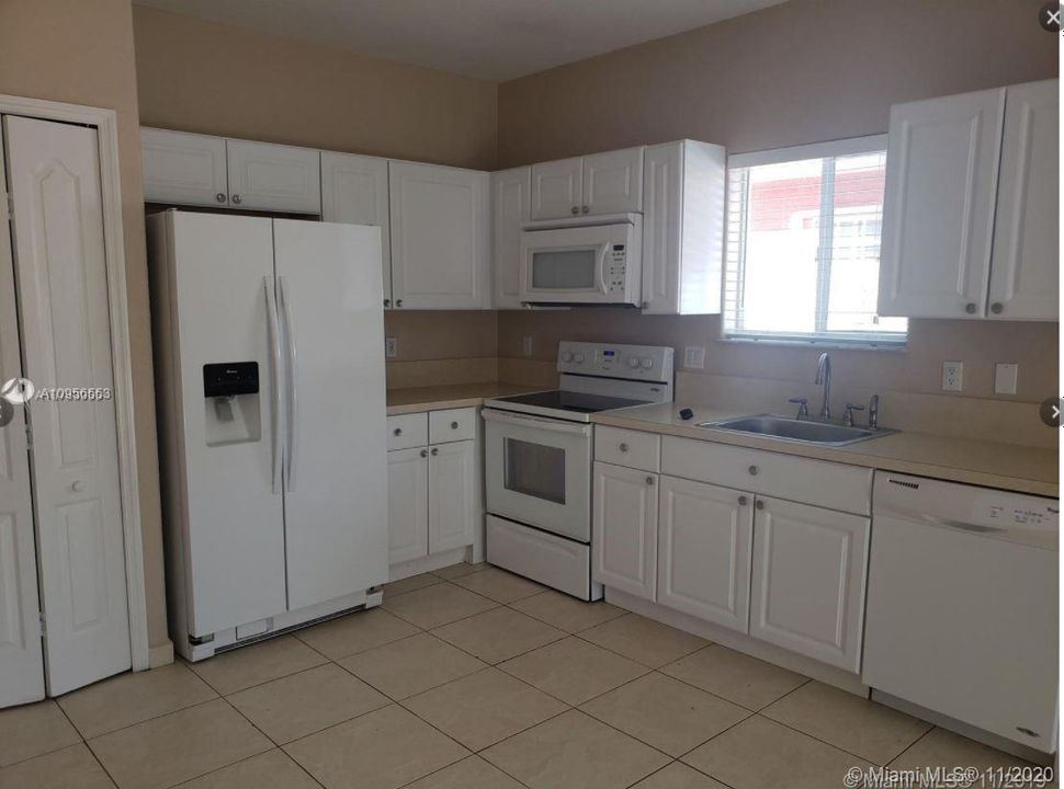 Recently Rented: $2,450 (3 beds, 2 baths, 1523 Square Feet)