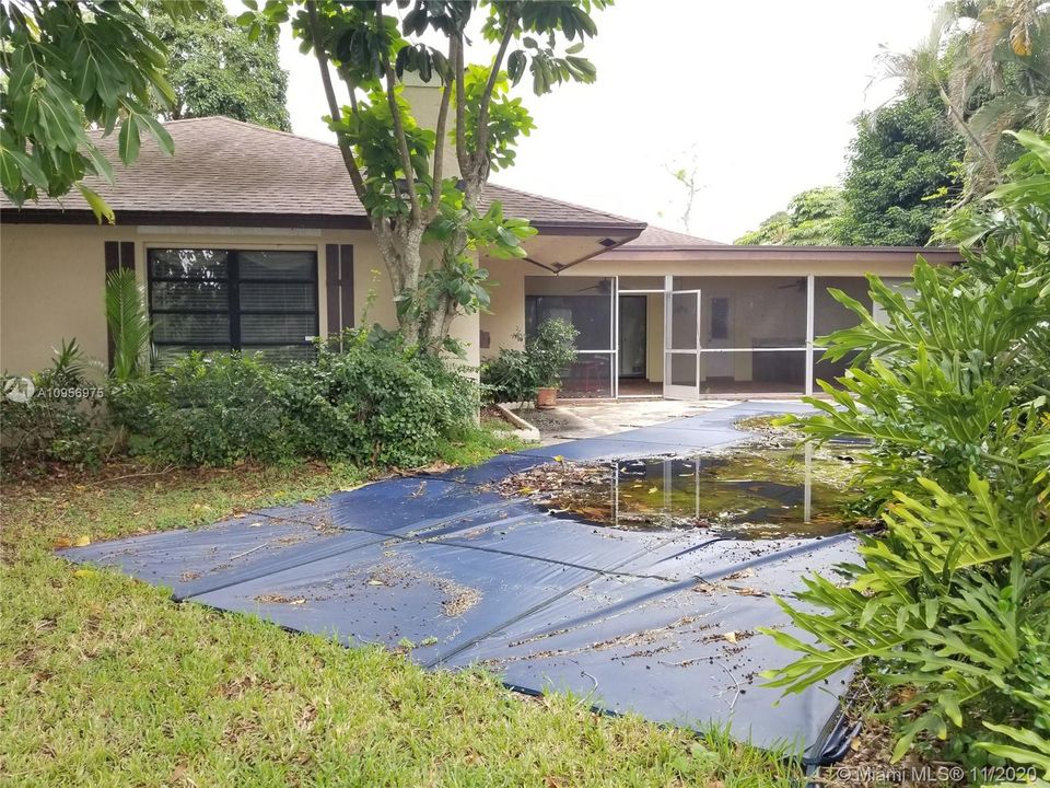 Vendido Recientemente: $390,000 (3 camas, 2 baños, 2253 Pies cuadrados)