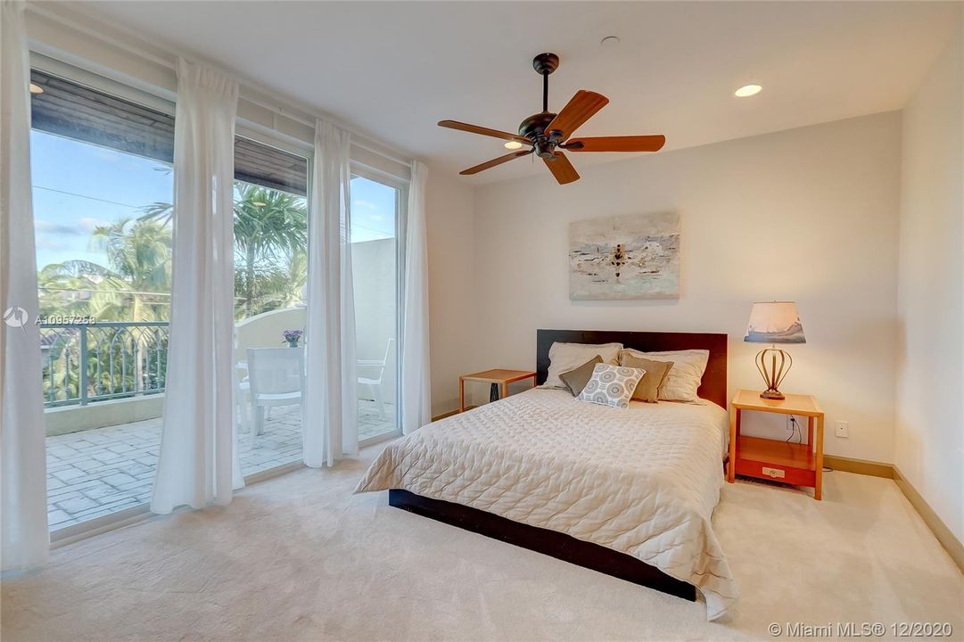 Large Guest Bedroom w/ Private Balcony, En Suite Bath & Large Walk-In Closet on 2nd Floor