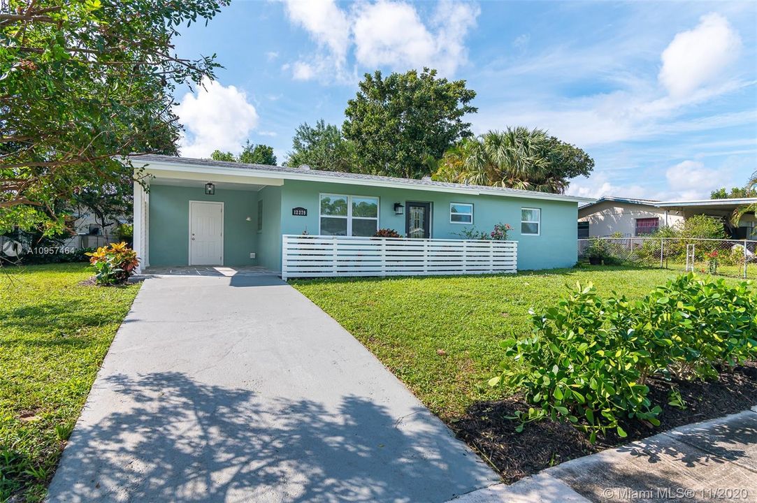 Vendido Recientemente: $289,500 (3 camas, 2 baños, 1168 Pies cuadrados)