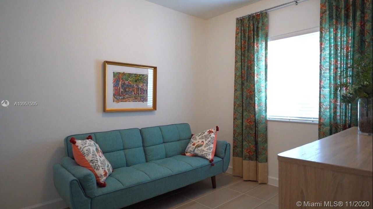 Vendido Recientemente: $208,900 (3 camas, 3 baños, 0 Pies cuadrados)