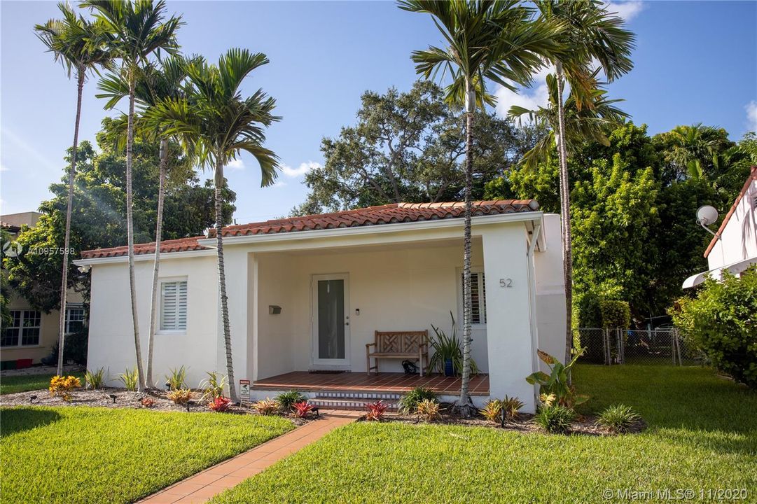 Recently Rented: $2,950 (2 beds, 1 baths, 1359 Square Feet)