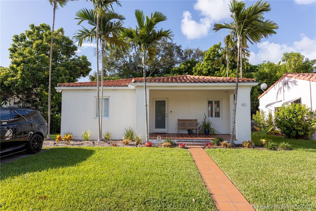 Recently Rented: $2,950 (2 beds, 1 baths, 1359 Square Feet)