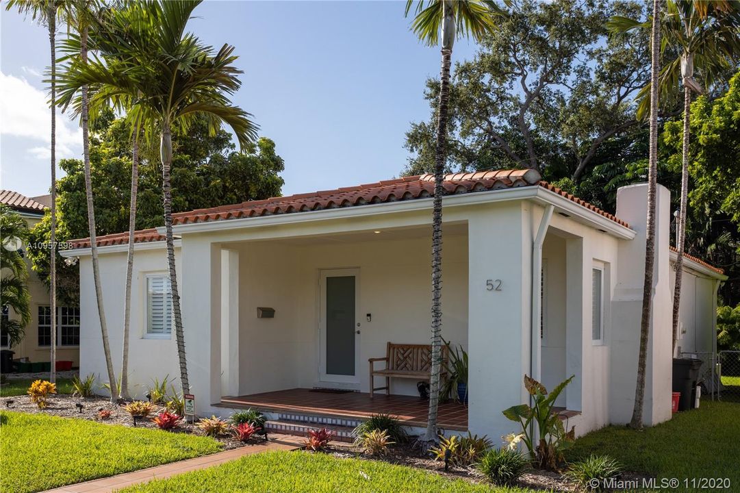 Recently Rented: $2,950 (2 beds, 1 baths, 1359 Square Feet)