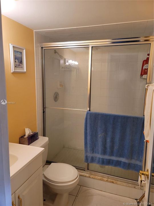 Vendido Recientemente: $174,900 (2 camas, 2 baños, 860 Pies cuadrados)
