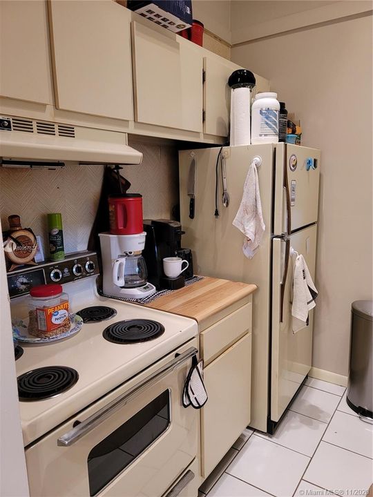 Vendido Recientemente: $174,900 (2 camas, 2 baños, 860 Pies cuadrados)