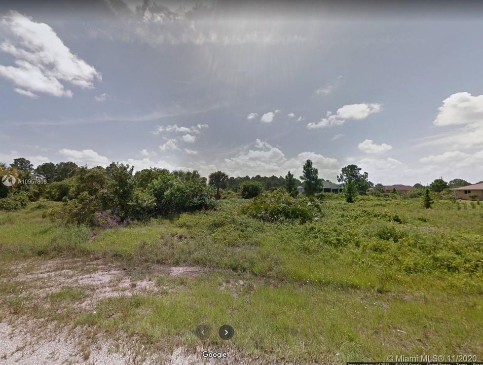 Vendido Recientemente: $5,990 (0.24 acres)